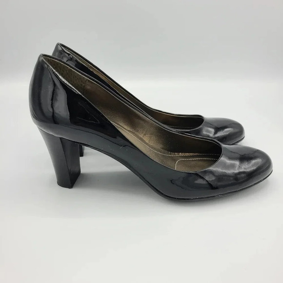 Calvin Klein Babe Black Patent Leather Heels Pumps Stacked Heel in Box 7 - Picture 3 of 15